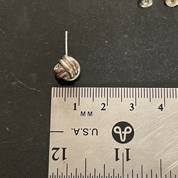 Love knot post earrings. - Picture 5 of 7